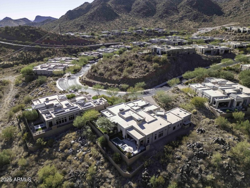 Adero Canyon Neighborhood