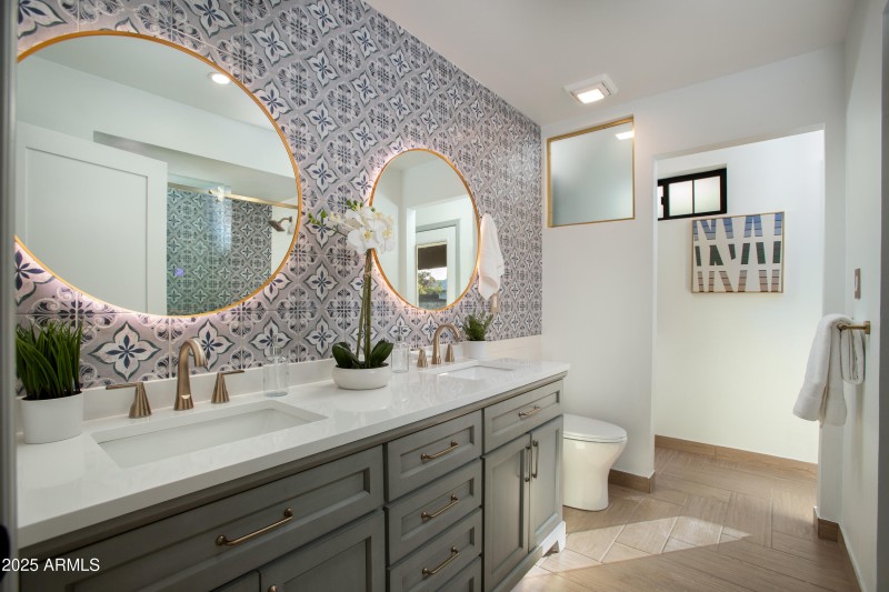 2ND BATHROOM