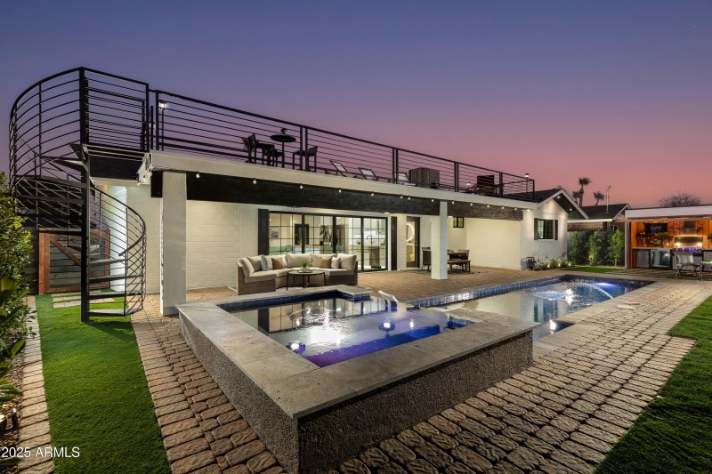 BACKYARD OASIS