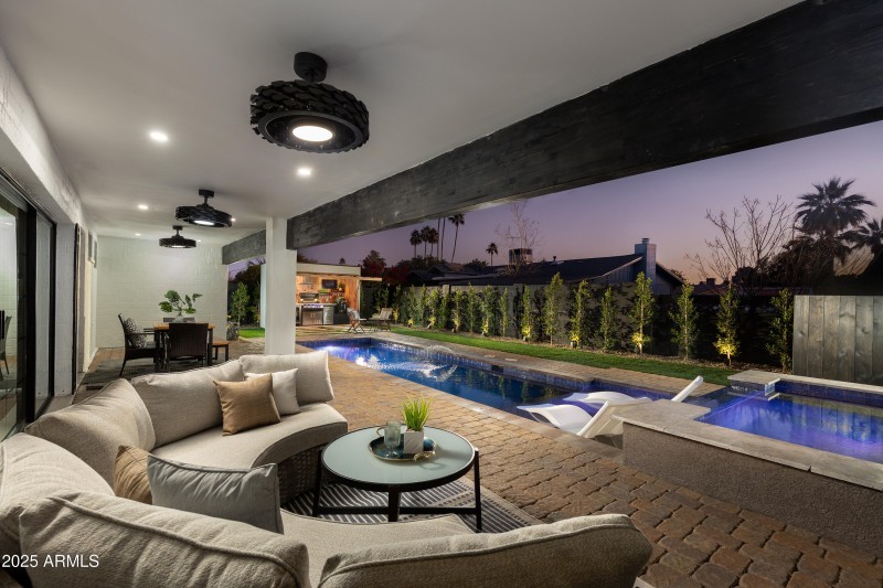 COVERED PATIO