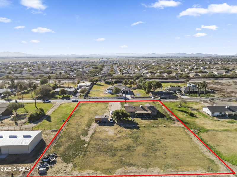 Approx. lot lines, rear