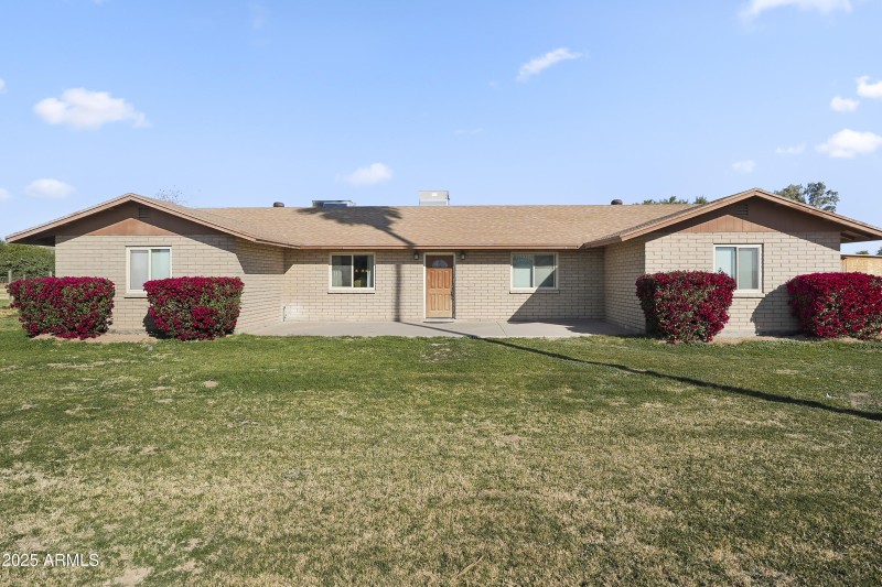 Stunning curb appeal