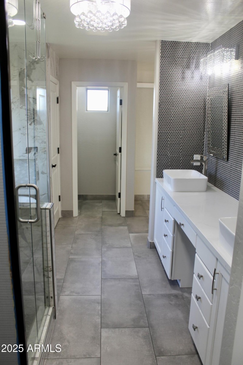 Owners Bathroom