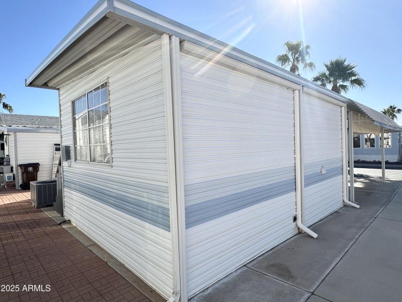 SIDE/REAR VIEW OF AZ ROOM