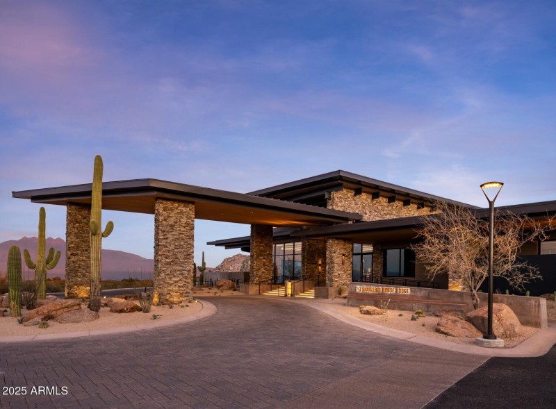 Sereno_Canyon_MHL_FTElevation_7873 Resiz