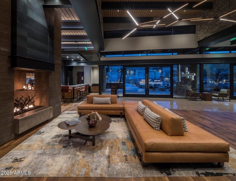 Sereno_Canyon_MHL_Lobby_8251 R