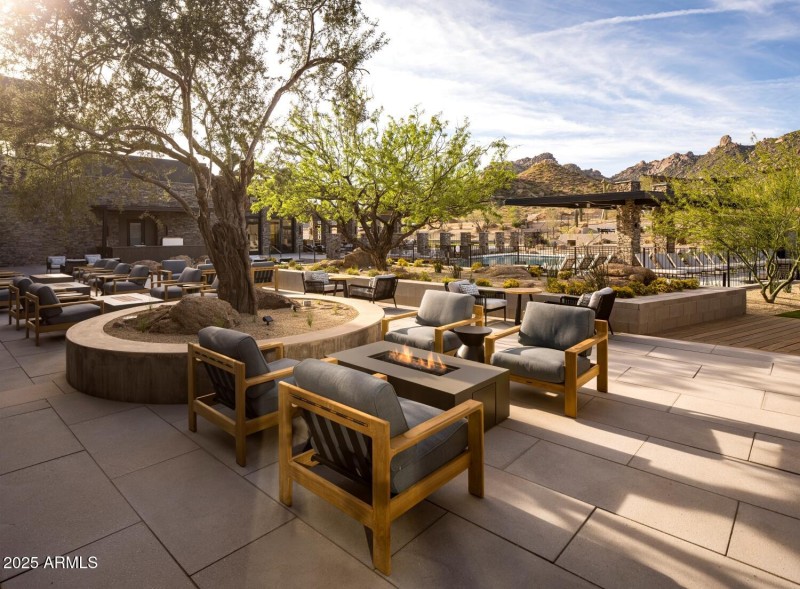 Sereno_Canyon_MHL_Patio_6212 R