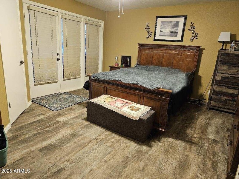 Master Bedroom w/Balcony