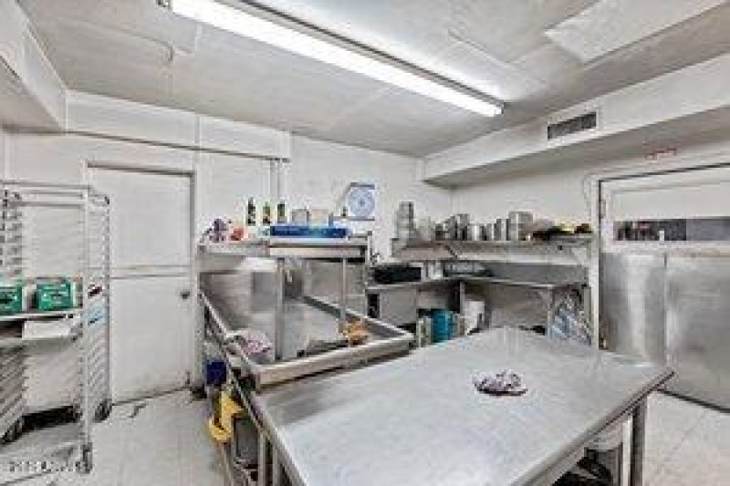 thumbnail-0194482a-a8ad-71ac-adaa-b9c080