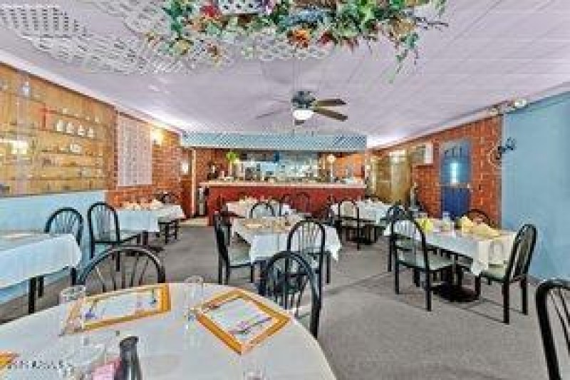 thumbnail-0194482a-aa4e-70e2-ae27-cd1ba6