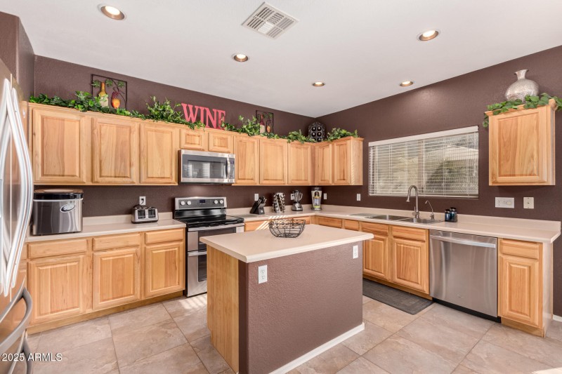 07 Kitchen