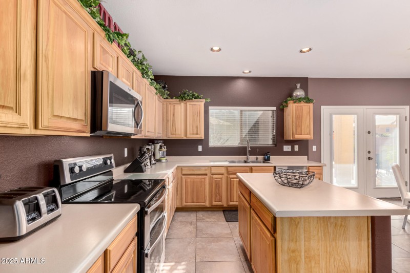 08 Kitchen