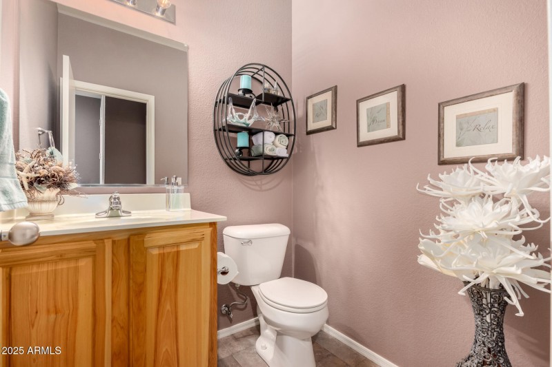 19 Downstairs 1/2 Bathroom