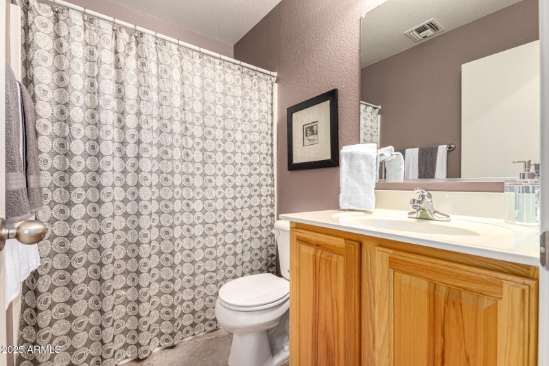 31 Bathroom 2