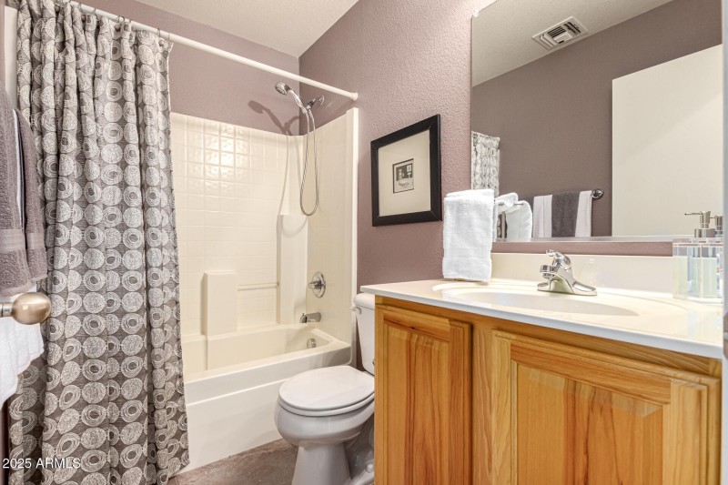 32 Bathroom 2