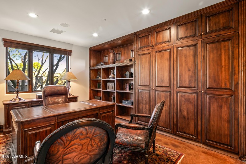 030_Office Ensuite