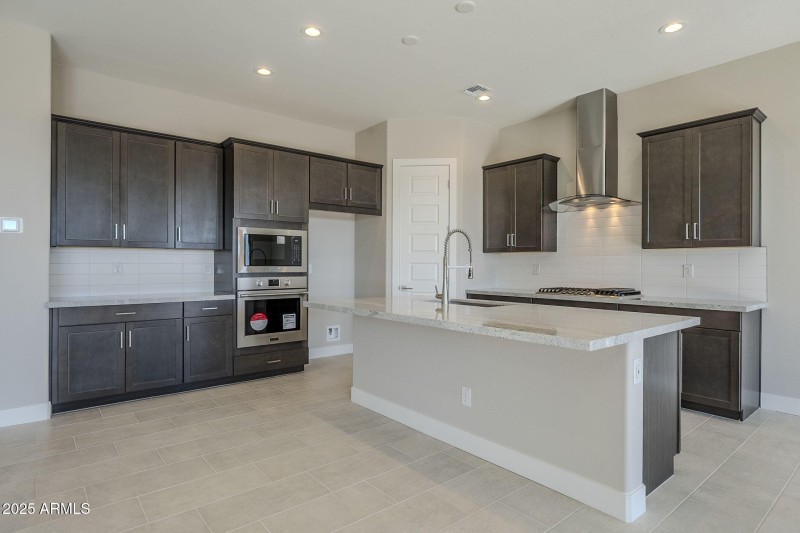 10-web-or-mls-Ocotillo-10