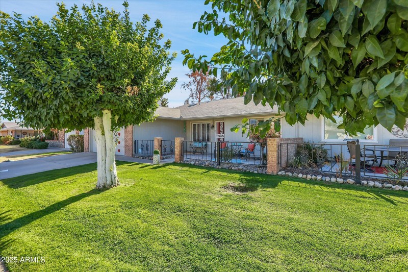 04-10825 W Caron Drive-4