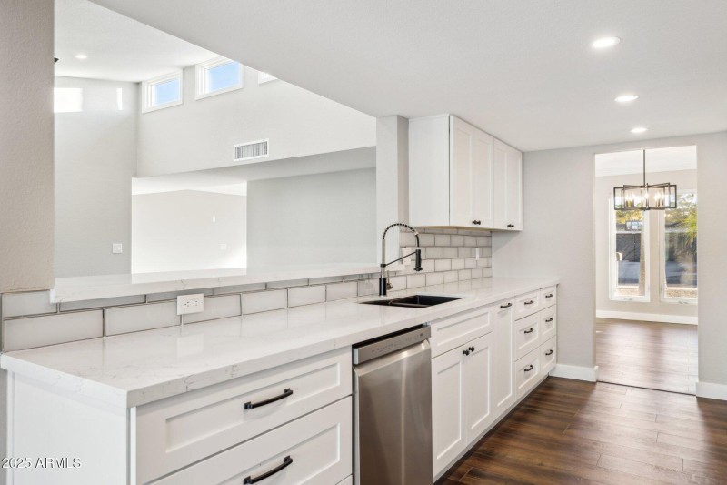 Quartz Counter Kitchen Design