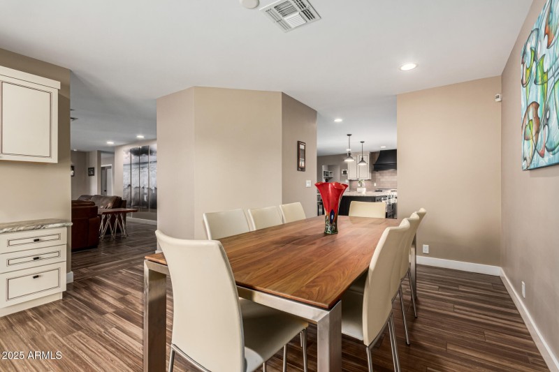 Dining Room View B