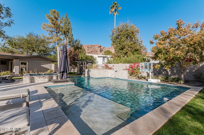 Backyard View O