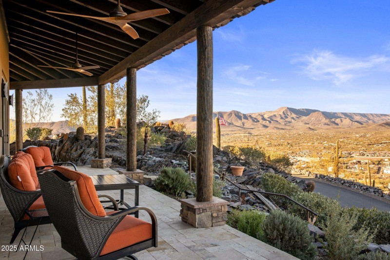 4-web-or-mls-D46A9944