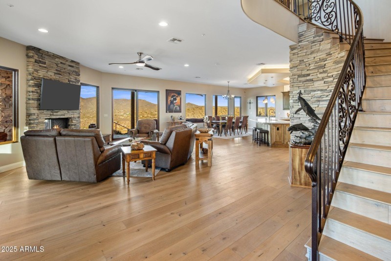 8-web-or-mls-D46A9979 copy