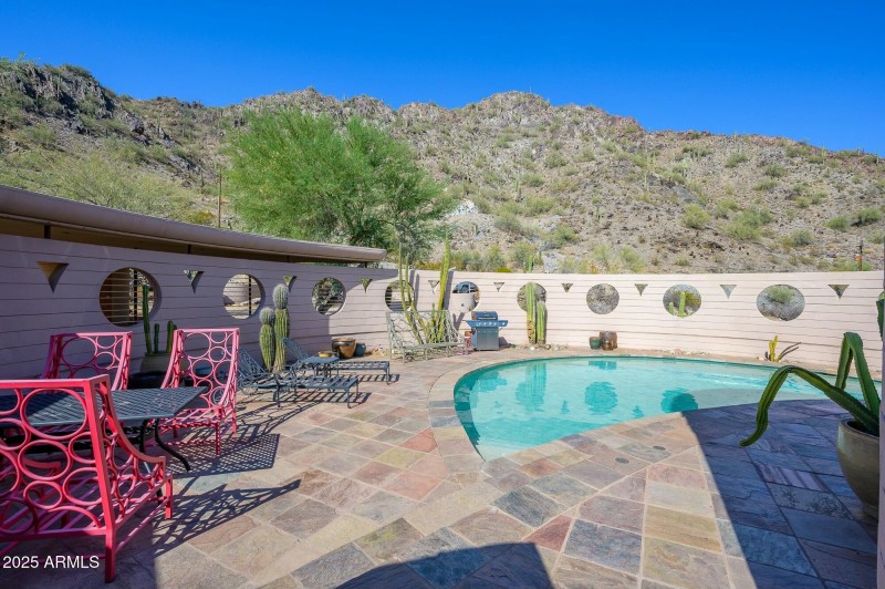 Extensive patio