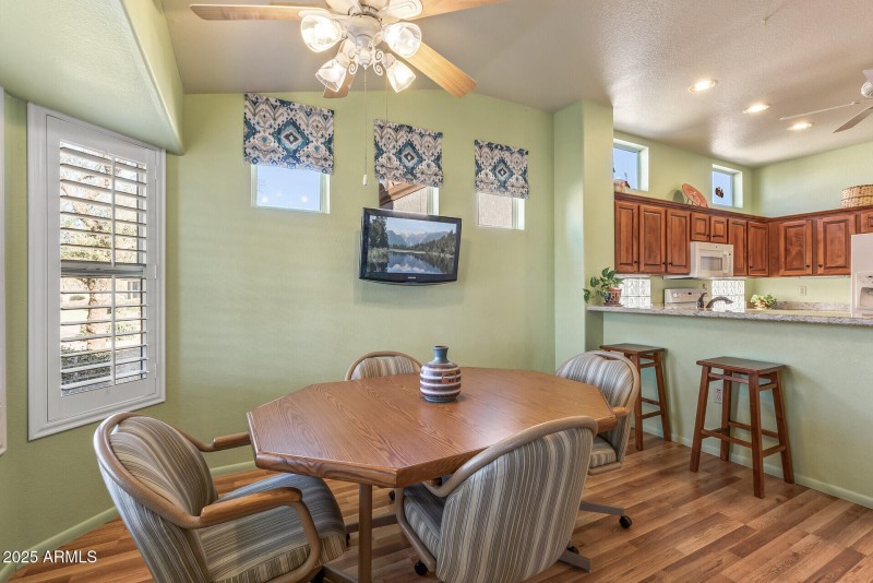 21_15220_W_Blue_Verde21_mls