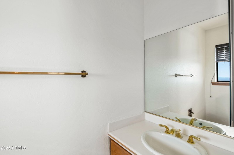 023_Guest Bath 2