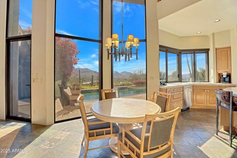 Breakfast room