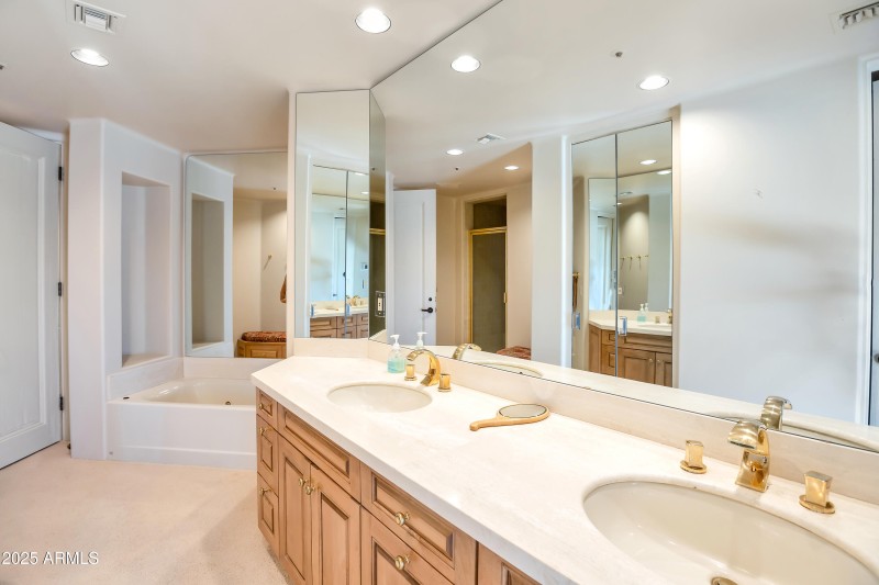 Guest bath 1a