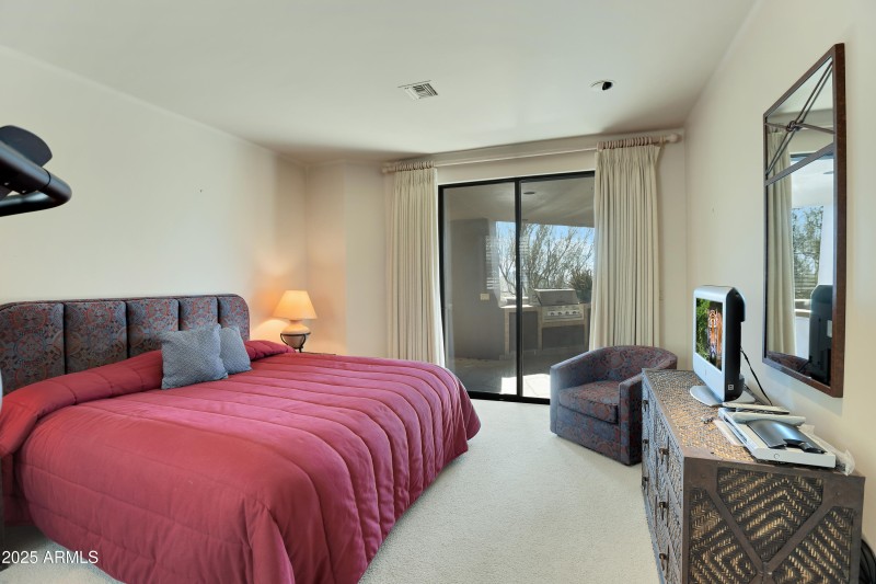 Guest suite 1