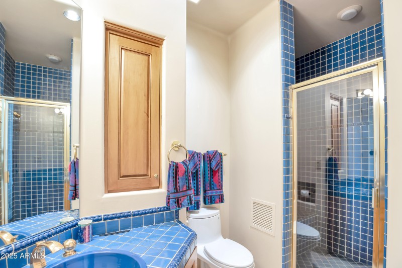 Guest bath 2