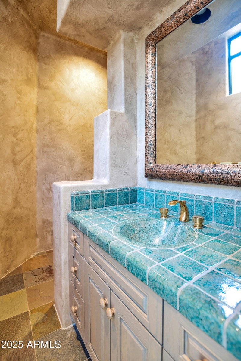 Powder room