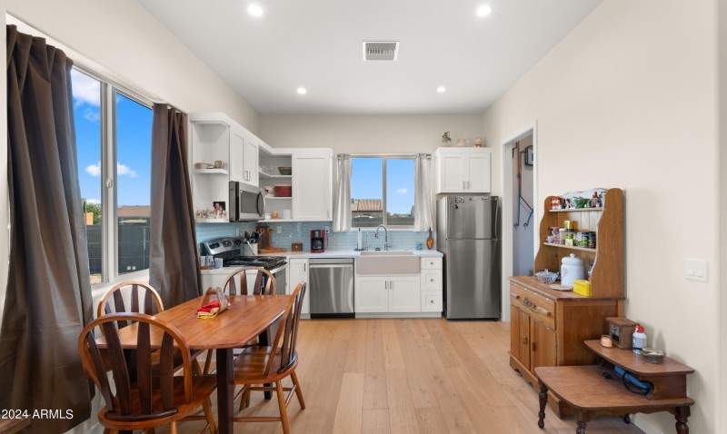 GUEST HOUSE Great Room3