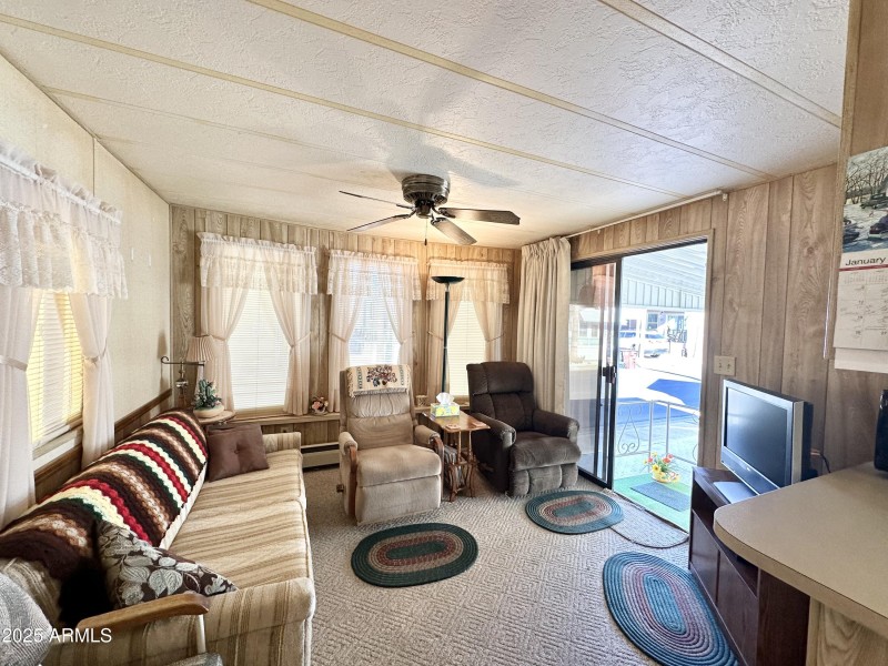 FRONT LIVING AREA