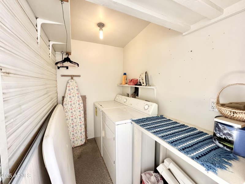 GREAT LAUNDRY ROOM