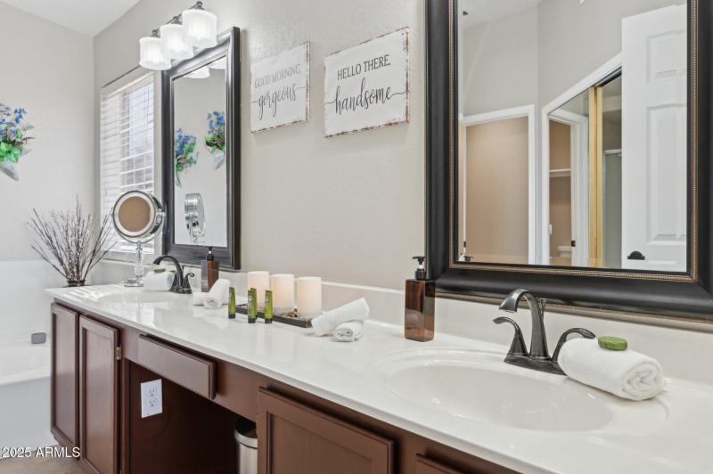 23-web-or-mls-4002-w-questa-dr