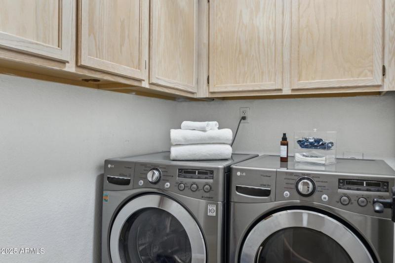 35-web-or-mls-4002-w-questa-dr