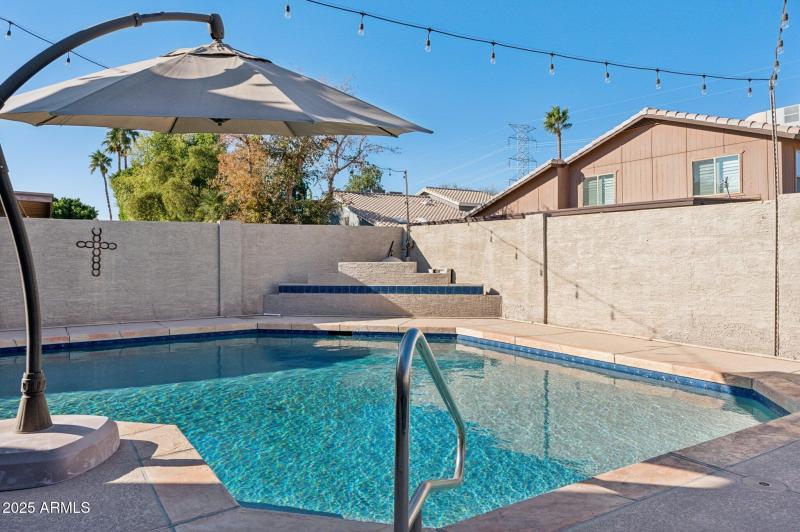 39-web-or-mls-4002-w-questa-dr