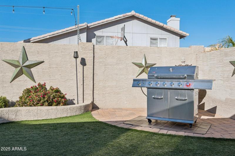 42-web-or-mls-4002-w-questa-dr