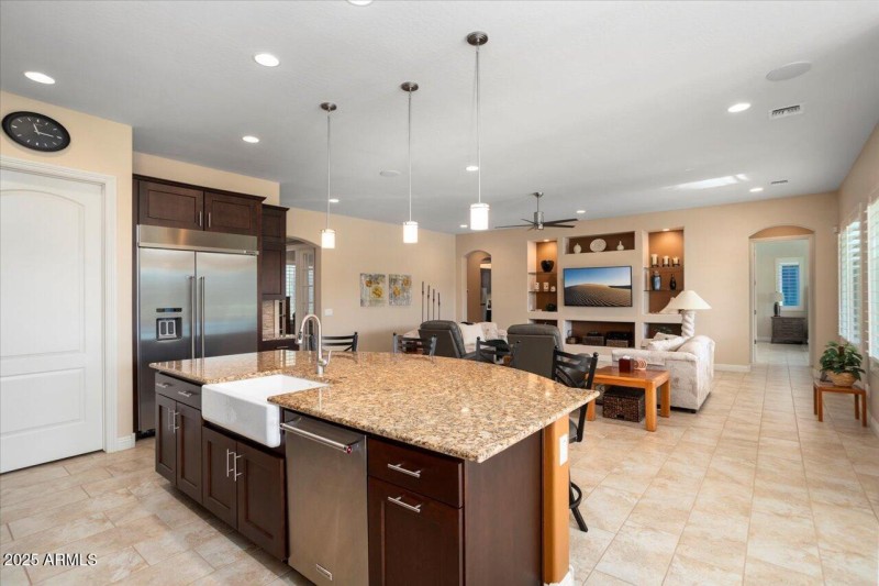 14-Kitchen