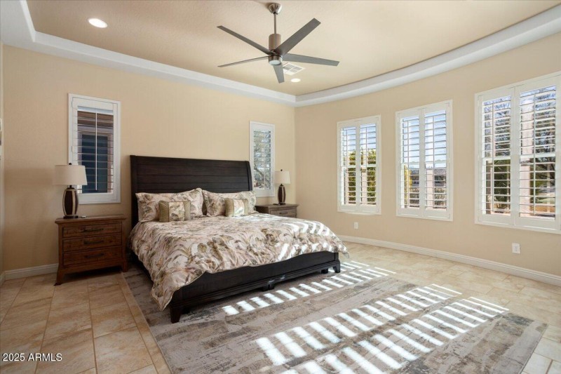 17-Master Bedroom