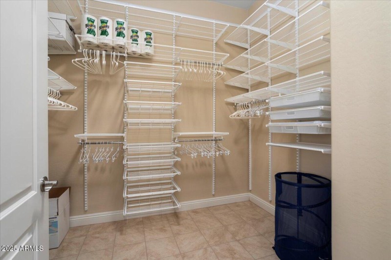 23-Closet