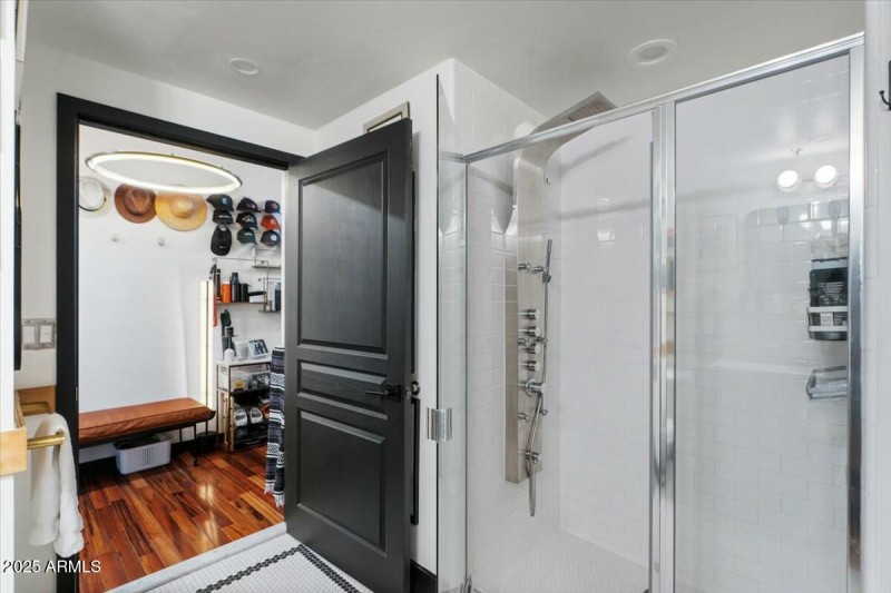 Walk In Sleek Shower