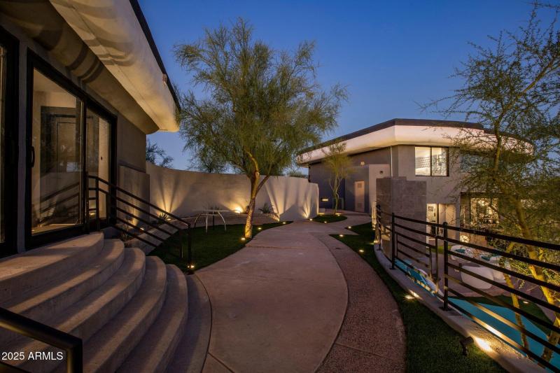 64-web-or-mls-HUB05814