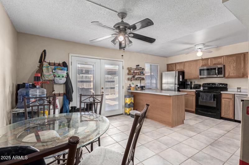 Kitchen and Eating area