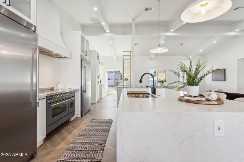 Waterfall quartz island