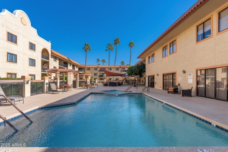 10330 W Thunderbird Blvd APT C119 - 26